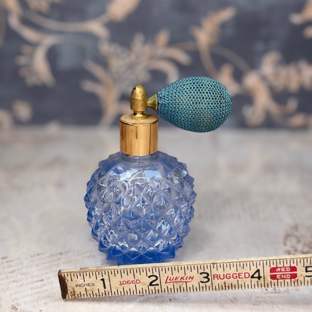 Vintage Blue Cut Glass Perfume Bottle Atomizer Brass Pump Estate - Picture 9 of 10